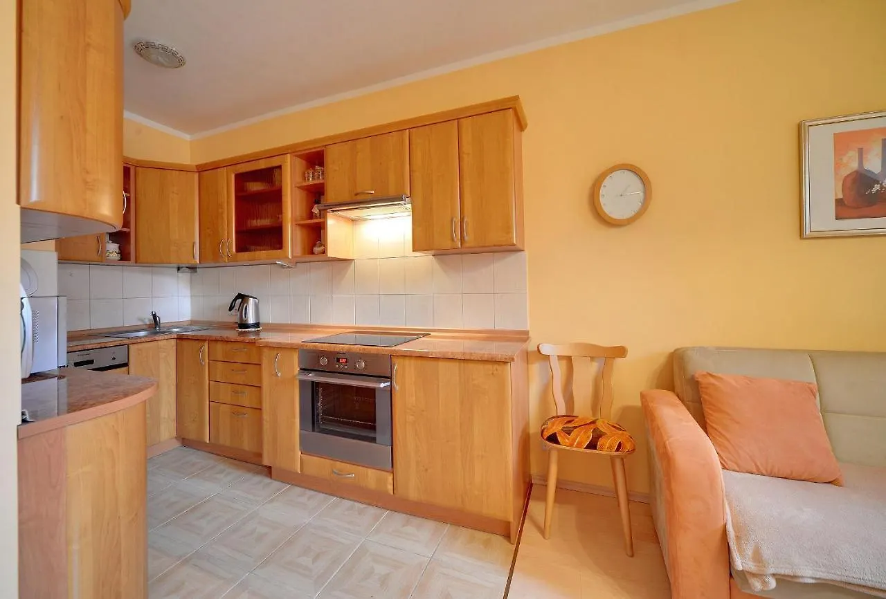 Zolty Apartament Sun Seasons 24 W Karpaczu Z Balkonem By Noclegi Renters Polónia